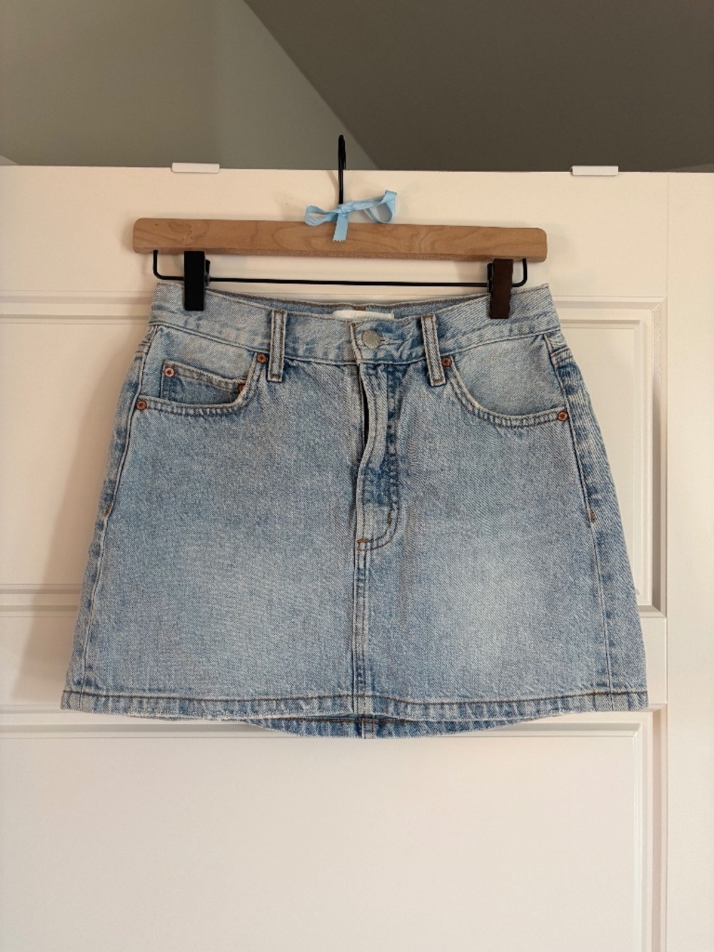 Aritzia Denim Forum Denim Skirt - Size 25